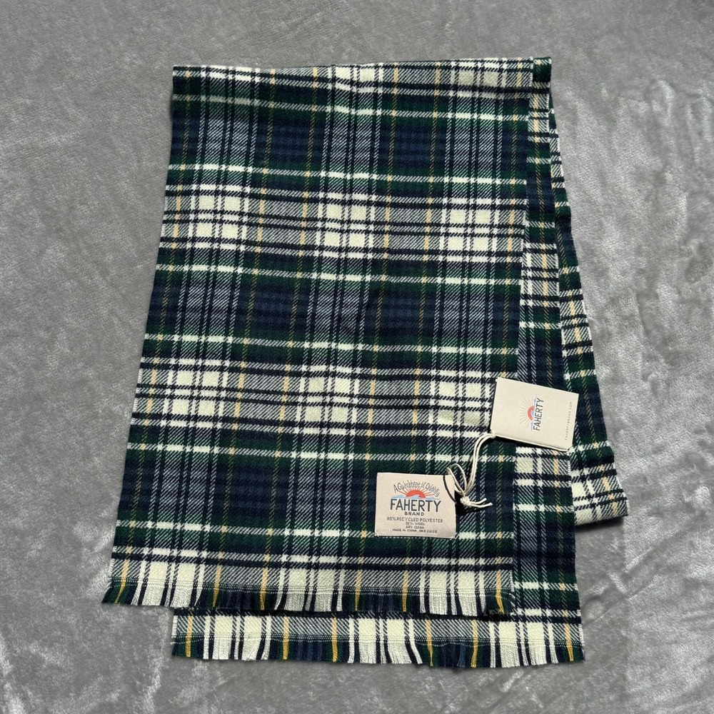 Faherty Leary Plaid Scarf Mens Navy Blue Wool Blend 67" x 11.75" $88 New NWT